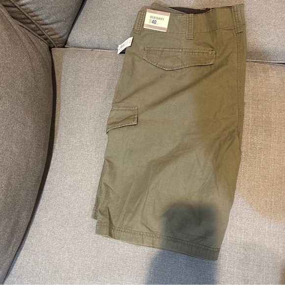 New Old Navy Green Khaki Cargo Shorts Men’s Size:40 - Picture 3 of 4